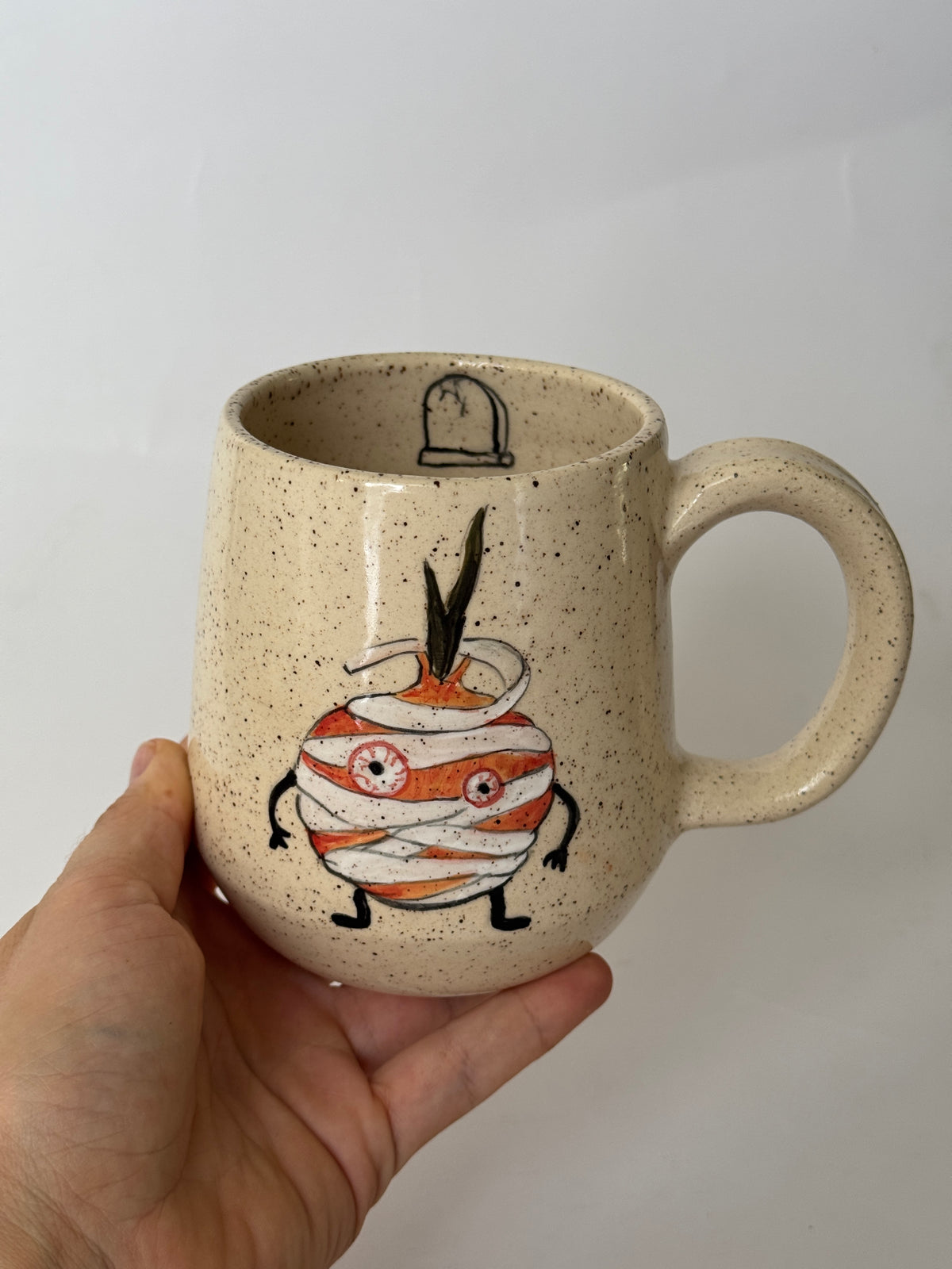 A PREVIEW Halloween Mug Mummy Onion