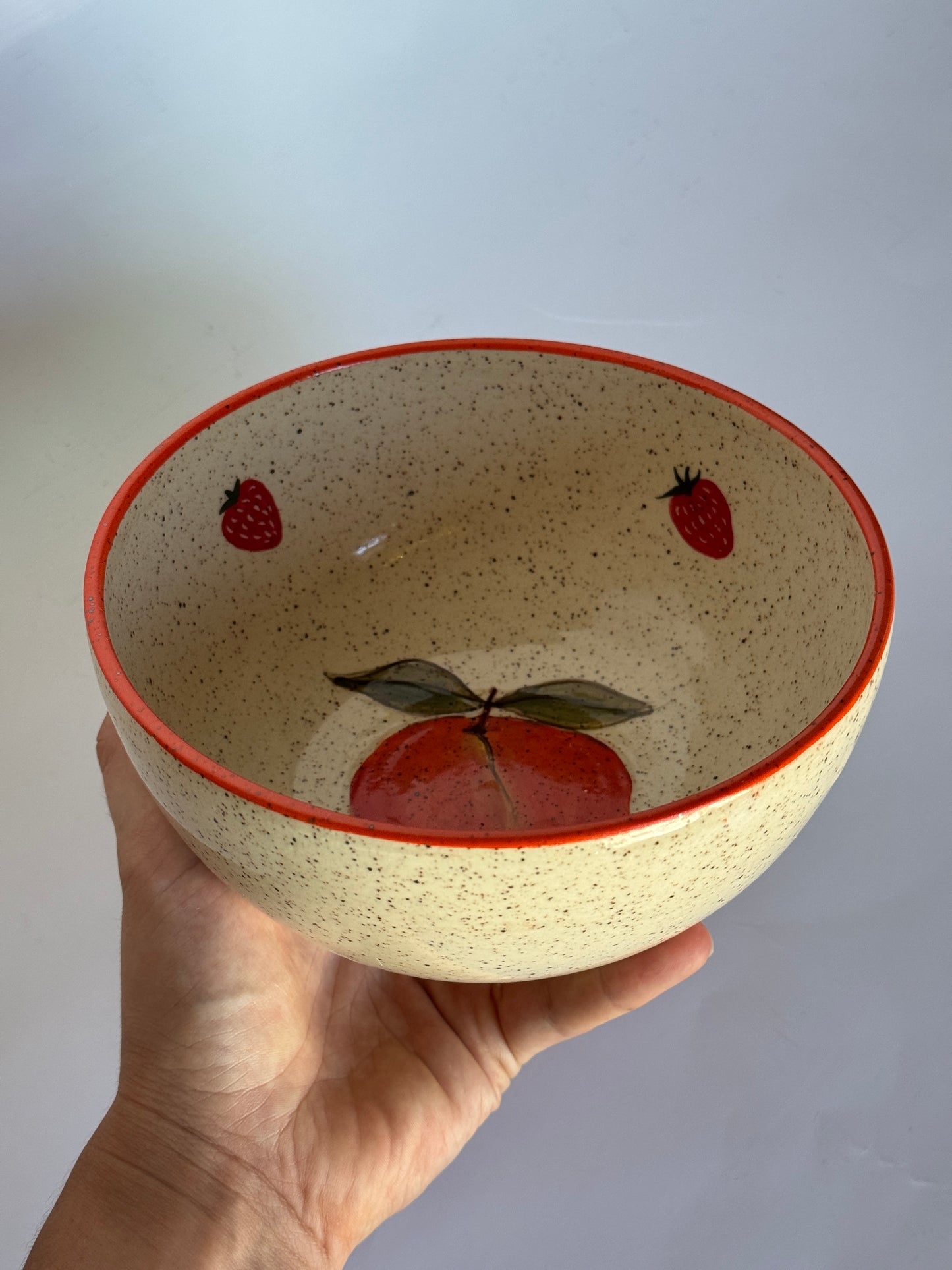 Bowl Peach and Strawberries